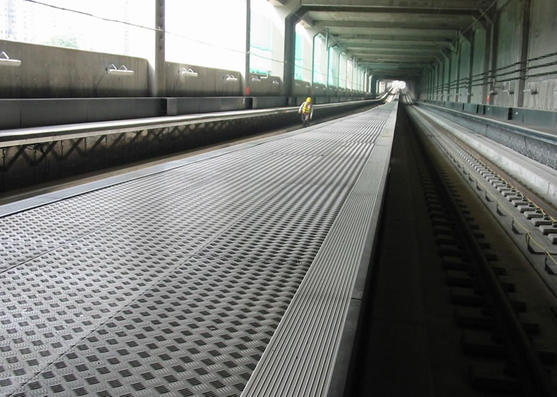 Aluminium amenity walkway to KCRC West Rail, Tuen Mun & Siu Hong Stations in Hong Kong
