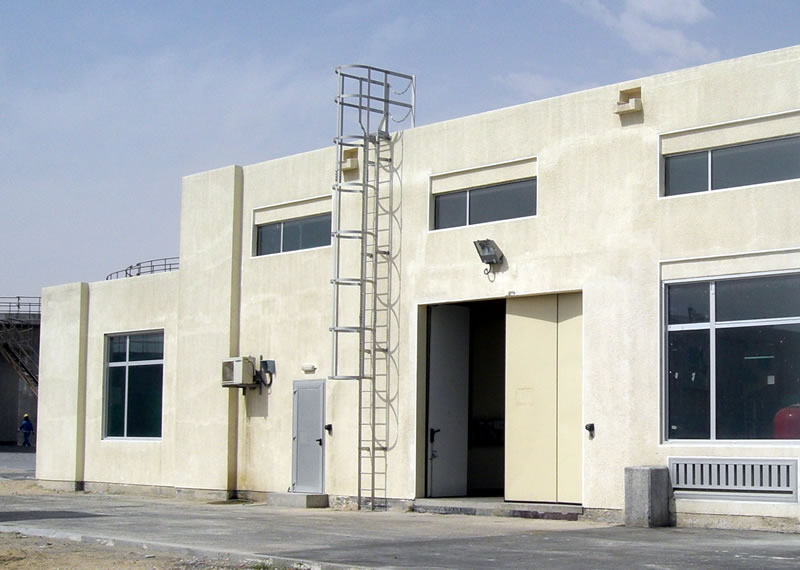 Aluminium access ladder to administration building roof top Qatar Sewage treatment plant